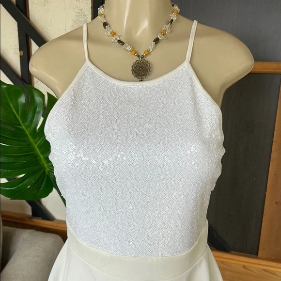 Emerald Sundae White Sequin Halter Dress size 7 - Picture 2 of 7